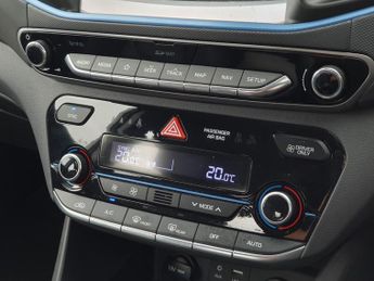 Hyundai Ioniq 1.6 GDi Plug-in Hybrid Premium SE 5dr DCT