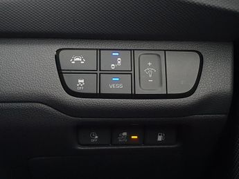 Hyundai Ioniq 1.6 GDi Plug-in Hybrid Premium SE 5dr DCT