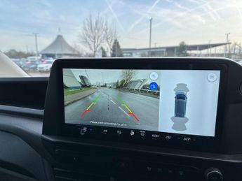 Ford Transit Custom 320 SWB Trend 65kWh 100kw / 136PS RWD Auto