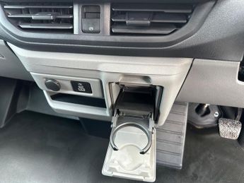 Ford Transit Custom 320 SWB Trend 65kWh 100kw / 136PS RWD Auto