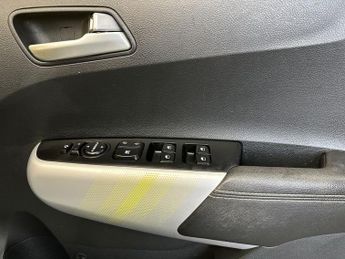 Kia Picanto 5Dr X-Line 1.0 Auto