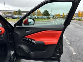 Nissan Juke 5Dr Tekna + 1.6 Hybrid Auto