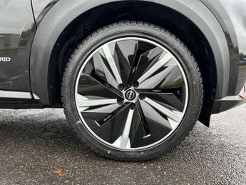 Nissan Juke 5Dr Tekna + 1.6 Hybrid Auto