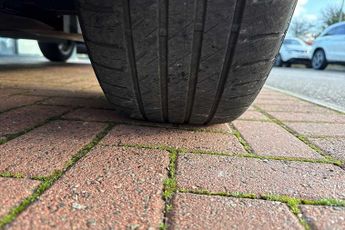 Nissan Juke 1.0 DIG-T (117ps) N-Connecta