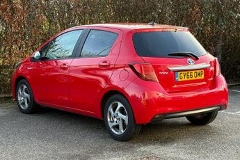 Toyota Yaris 1.5 VVT-h Excel E-CVT Euro 6 5dr (15in Alloy)