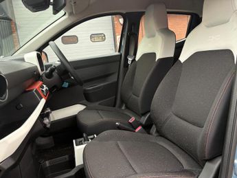 Dacia Spring 27kWh Expression 45 33kW 5dr Auto