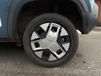 Dacia Spring 27kWh Expression 45 33kW 5dr Auto