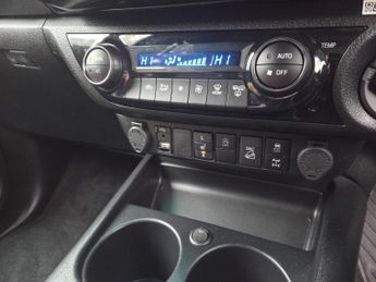 Toyota Hilux Invincible X D/Cab Pick Up 2.8 D-4D Auto