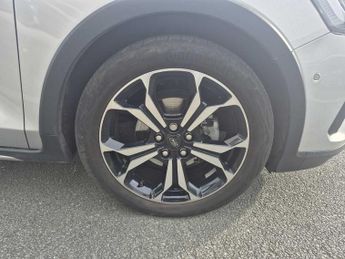 Ford Focus 1.0 EcoBoost Hybrid mHEV Active X 5dr Auto