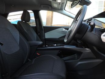 Ford Puma 123kW Select 43kWh 5dr Auto