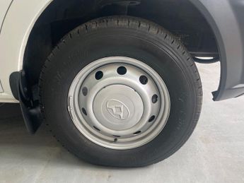 LDV V80 92kW Medium Roof Van Auto 56kWh