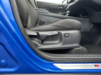 Toyota C-HR 5Dr GR Sport 1.8 Hybrid Auto