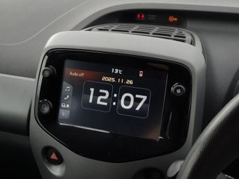 Toyota AYGO 1.0 VVT-i X-Clusiv 5dr x-shift