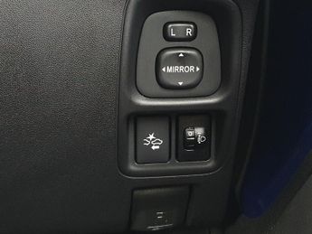 Toyota AYGO 1.0 VVT-i X-Clusiv 5dr x-shift