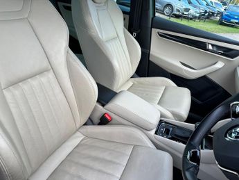 Skoda KAROQ 5Dr SE L 1.5 Auto