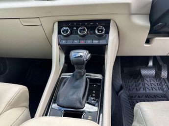 Skoda KAROQ 5Dr SE L 1.5 Auto