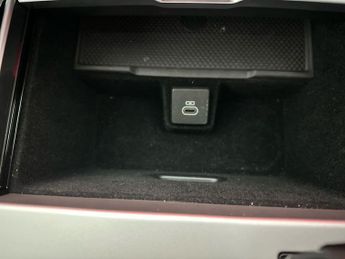 Land Rover Range Rover 5Dr Autobiography P550e 3.0 Auto