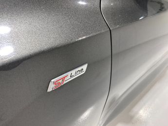 Ford Focus 1.5 Turbo EcoBoost (182PS) 8 spd Automatic ST-Line X 5dr.