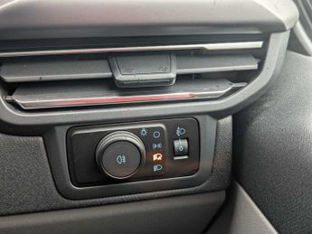 Ford Tourneo Custom Titanium X 65kWh 160kw / 218PS 1 Speed Automatic Bus M1 RWD 340 