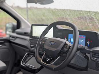 Ford Tourneo Custom Titanium X 65kWh 160kw / 218PS 1 Speed Automatic Bus M1 RWD 340 