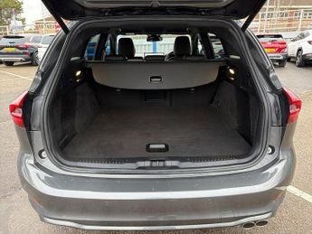 Ford Focus Estate ST-Line Vignale 1.0 MHEV 155PS Auto