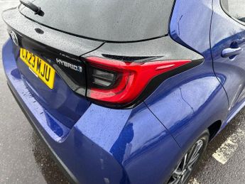Toyota Yaris 5Dr Design 1.5 Hybrid Auto