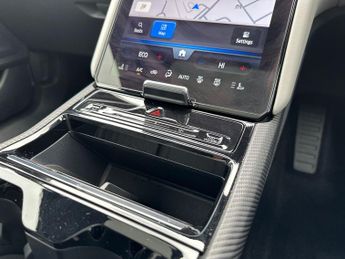 Ford Explorer 5Dr Premium Extended Range 2WD Auto