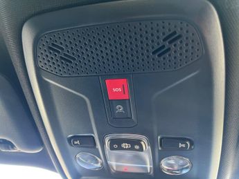 Peugeot 2008 5Dr Allure 100kW 50kWh Auto