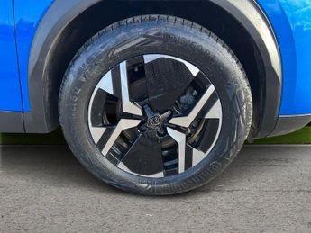 Peugeot 2008 5Dr Allure 100kW 50kWh Auto