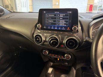 Nissan Juke 5Dr N-Connecta 1.0 DiG-T 114PS Auto