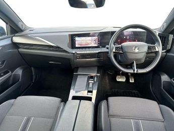 Vauxhall Astra Estate GS 1.2 130 Auto