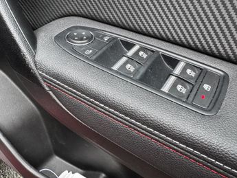 Renault Captur 1.6 E-TECH Hybrid 145 R.S. Line 5dr Auto