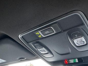 Renault Captur 1.6 E-TECH Hybrid 145 R.S. Line 5dr Auto