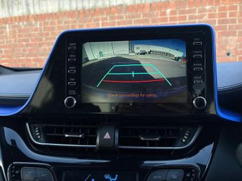 Toyota C-HR 1.8 Hybrid Dynamic 5dr CVT