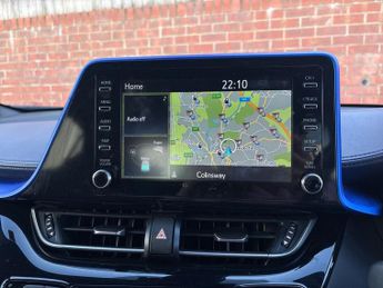 Toyota C-HR 1.8 Hybrid Dynamic 5dr CVT