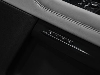 Land Rover Range Rover Evoque 2.0 D180 R-Dynamic SE 5dr Auto
