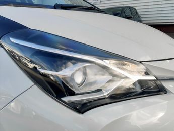 Toyota Yaris 1.5 Hybrid Y20 5dr CVT [Bi-tone]