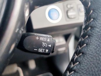 Toyota Yaris 1.5 Hybrid Y20 5dr CVT [Bi-tone]