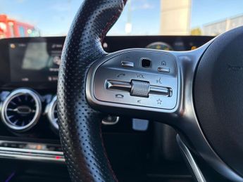 Mercedes-Benz GLA Class Mercedes GLA 180 5Dr AMG Line Premium 1.3 Auto