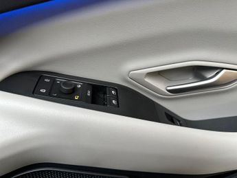 Ford Capri 5Dr Premium Extended Range 2WD Auto