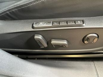 Ford Capri 5Dr Premium Extended Range 2WD Auto