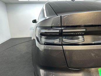 Ford Capri 5Dr Premium Extended Range 2WD Auto