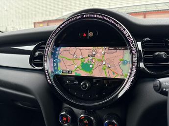 MINI HATCHBACK 135kW Cooper S Level 2 33kWh 3dr Auto