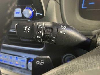 Hyundai Kona Premium SE Electric 64kWh EV (204ps)