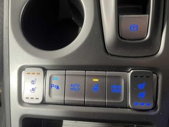 Hyundai Kona Premium SE Electric 64kWh EV (204ps)