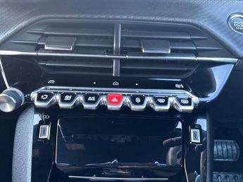 Peugeot 2008 5Dr Allure 100kW 50kWh Auto