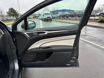 Ford Mondeo Vignale Mondeo 4Dr Vignale 2.0 Hybrid 187PS Auto