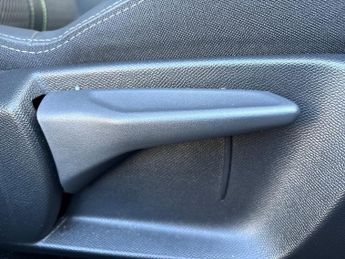 Peugeot 2008 5Dr GT 100kW 50kWh Auto