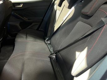 Ford Focus Estate ST-Line 1.0 MHEV 155PS Auto