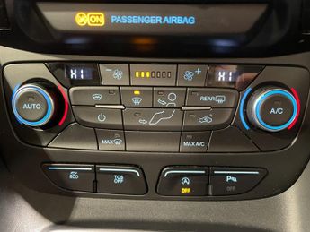 Ford Grand Tourneo Connect 1.5 EcoBlue (120PS) Automtaic Titanium 5dr**7 seater**